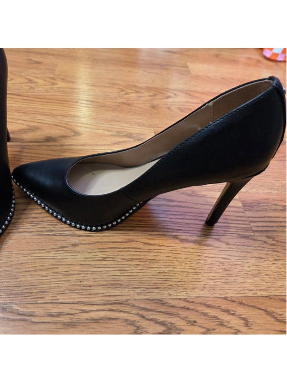 BCBGeneration Black Studded Pointed Toe Heels Size 7.5 - Picture 7 of 7